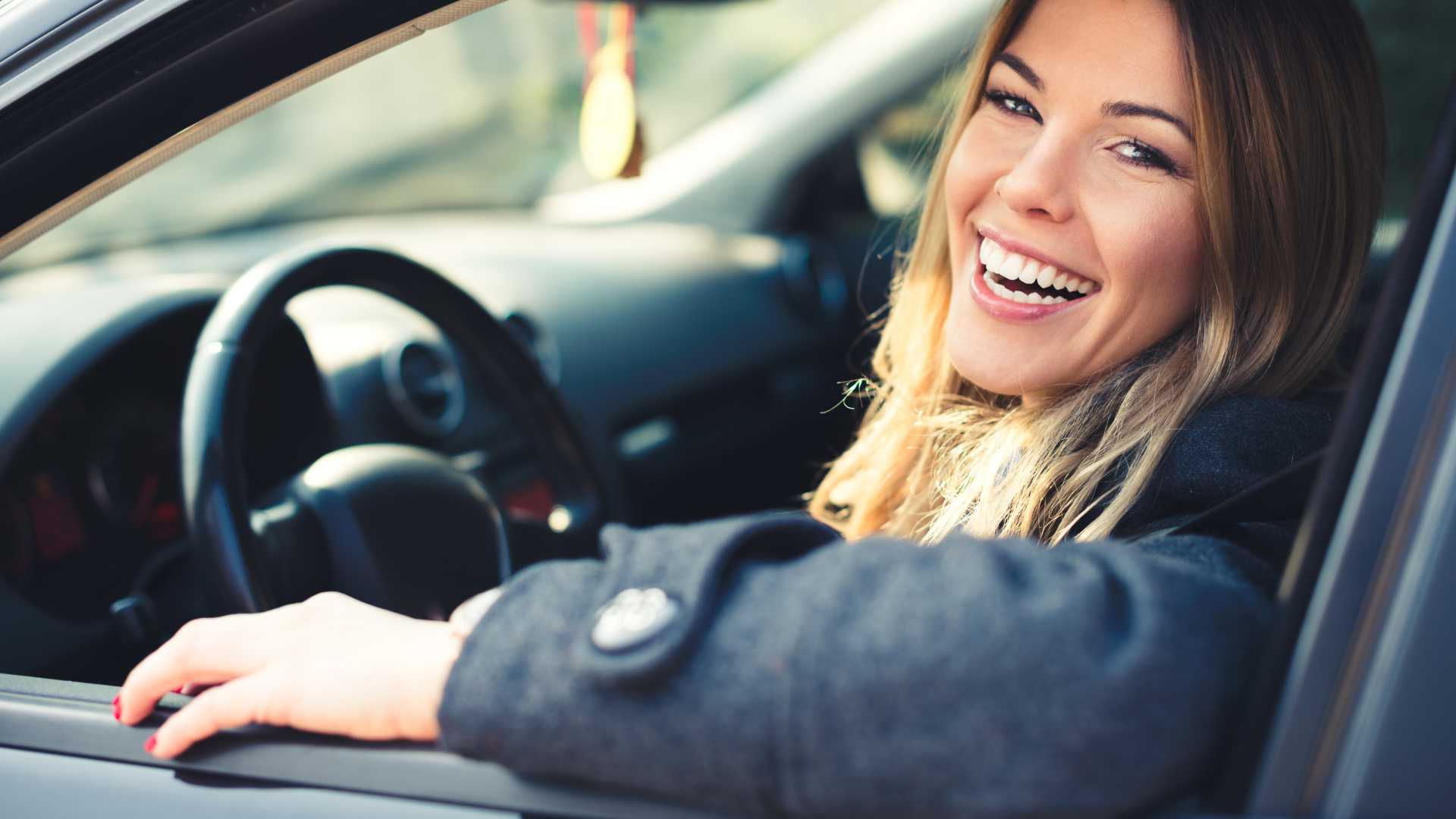 femme au volant